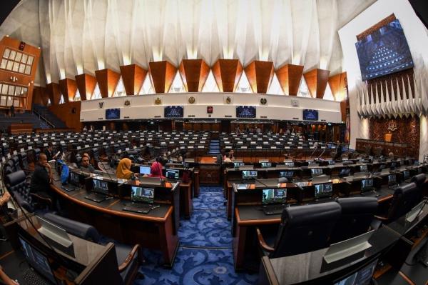 PM Anwar tables mid-term review of 12th Malaysia Plan at Dewan Rakyat