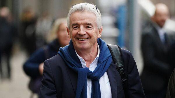Ryanair’s O’Leary nears €100m bonus as shares hit record